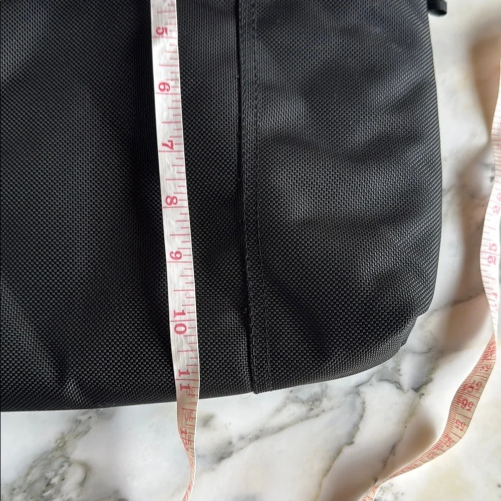 Timbuk2 Black Laptop Tablet Bag with Sleek Professional Design Size Small